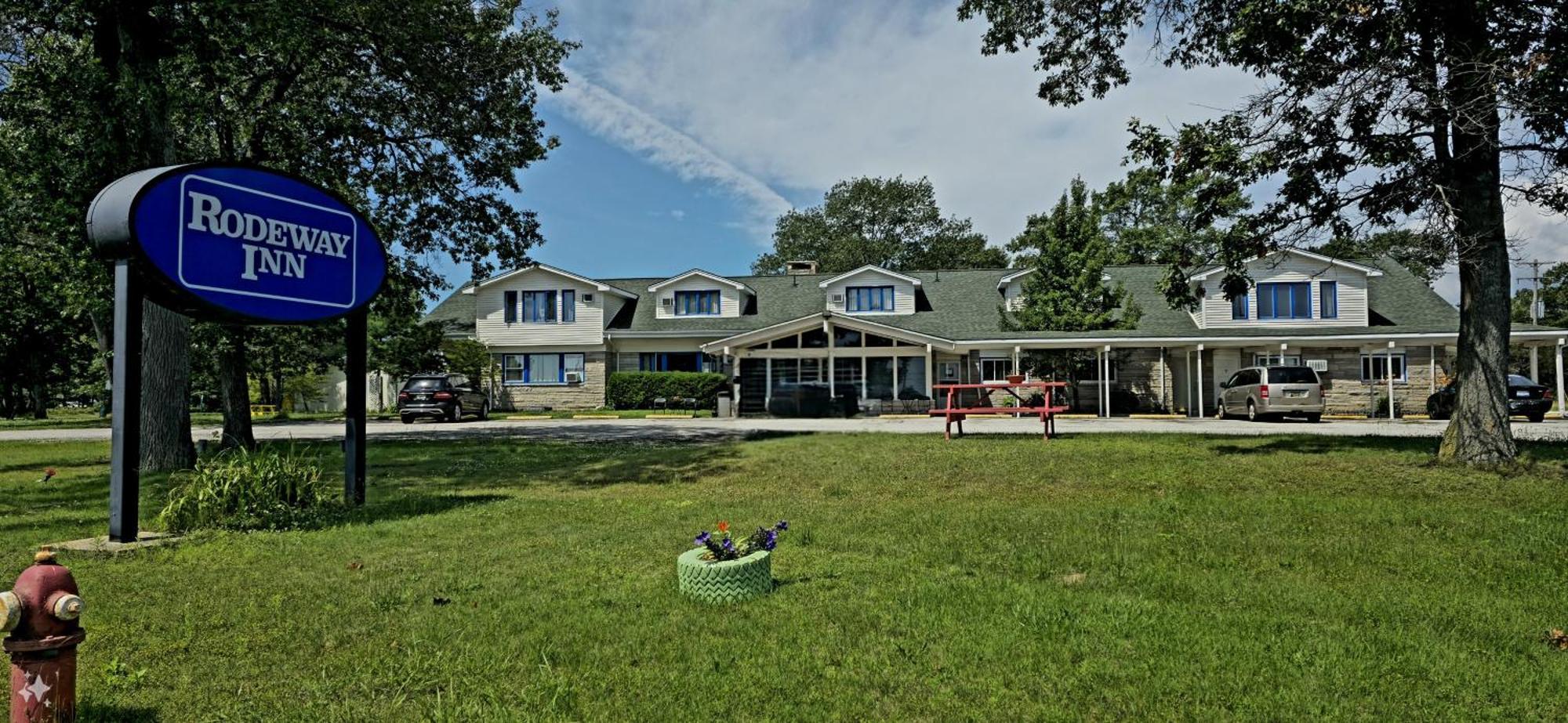 Rodeway Inn Formerly Camp Inn Lodge Oscoda Eksteriør billede